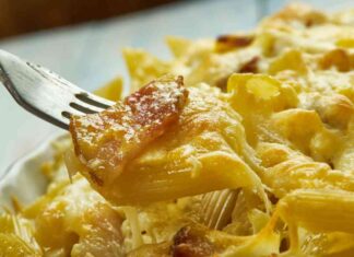 Il miglior primo piatto per celiaci saporitissimo e pronta in 30 minuti, ti basta del formaggio e speck Pasta al forno senza glutine con speck e formaggi - Ricettasprint.it