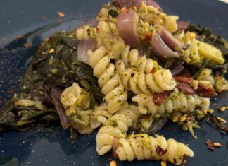 Pasta con i broccoli alla catanese - RicettaSprint