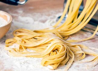 Pasta fresca pronta per Natale: mia nonna fa sempre così, il risultato è garantito Pasta fresca per Natale - Ricettasprint.it