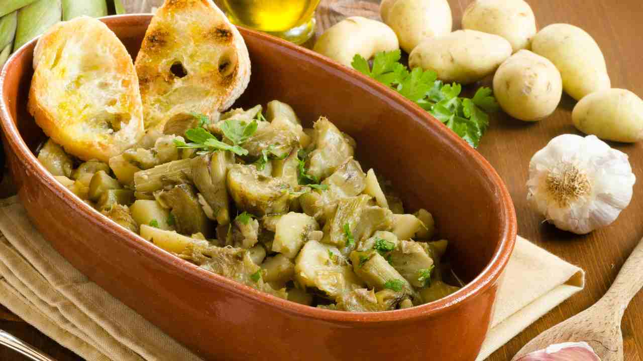 Patate e carciofi in padella - Ricettasprint.it