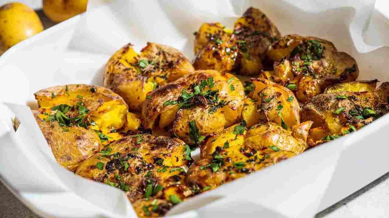 Patate e prezzemolo, sale olio in friggitrice ad aria - RicettaSprint
