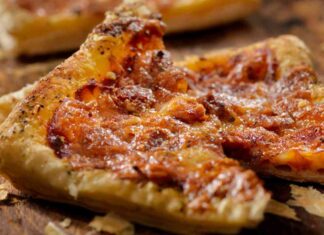 Pizza senza impasto a Natale - RicettaSprint