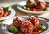 Le mie polpette di carne al sugo sono leggere, diverse e morbidissime, non si rompono, il segreto è questo! Polpette di pollo e tacchino al sugo - Ricettasprint.it