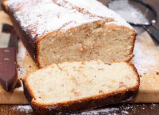 I dolci di una volta tornano in tavola: prova questo plumcake soffice e irresistibile Pumcake soffice allo yogurt - Ricettasprint.it
