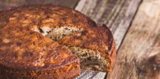 3 Ingredienti che non ti aspetti per un dolce esplosivo, morbido, profumato e un po’ croccante Torta pere cioccolato noci - Ricettasprint.it