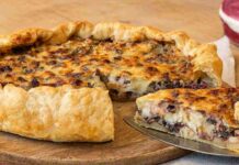 Ti basta un solo radicchio per questa torta salata, metti tutto in forno e 10 minuti dopo è già in tavola Torta salata al radicchio- RicettaSprint