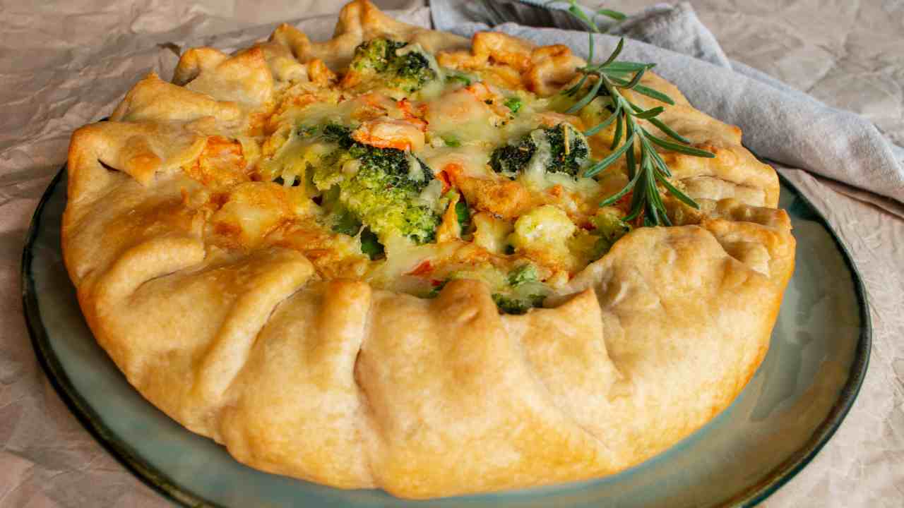 Torta salata con broccoli speck e provola - Ricettasprint.it