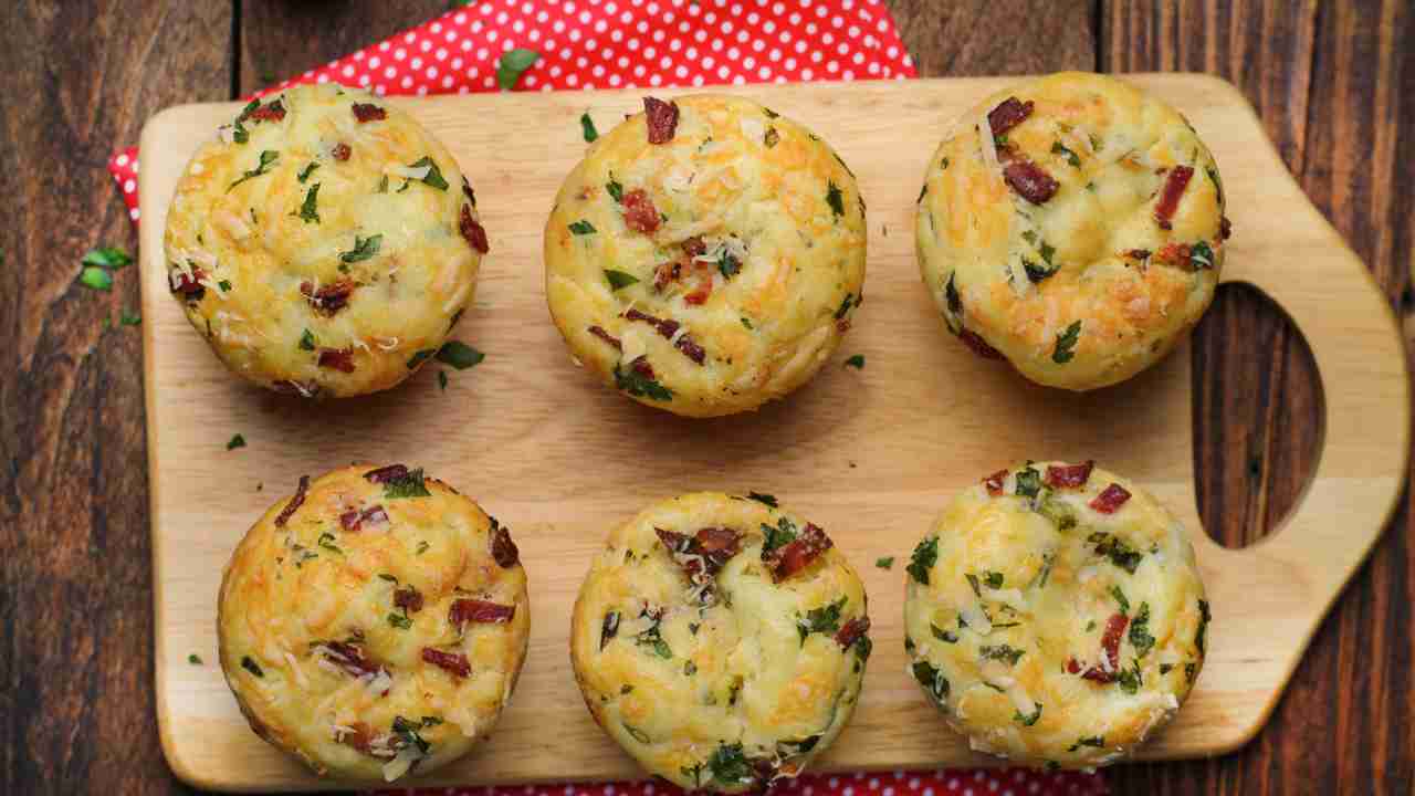Tortino salato di asparagi, ricotta e pancetta croccante ricettasprint.it