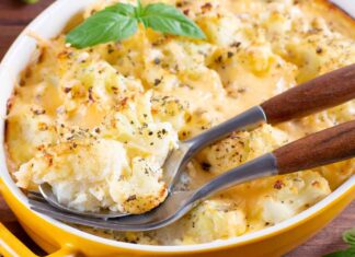 Cavolfiore gratinato al forno, ne fai una teglia e ci fai contorno e pure cena cavolfiore gratinato al forno ricettasprint
