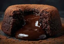 Ciambellone di avanzi di ingredienti, pronto in soli 30 minuti, la cioccolata però è esagerata ciambellone al cioccolato