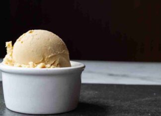 Senza gelatiera, tutta bontà pura: con un cestino di ricotta vedi cosa puoi fare gelato di ricotta