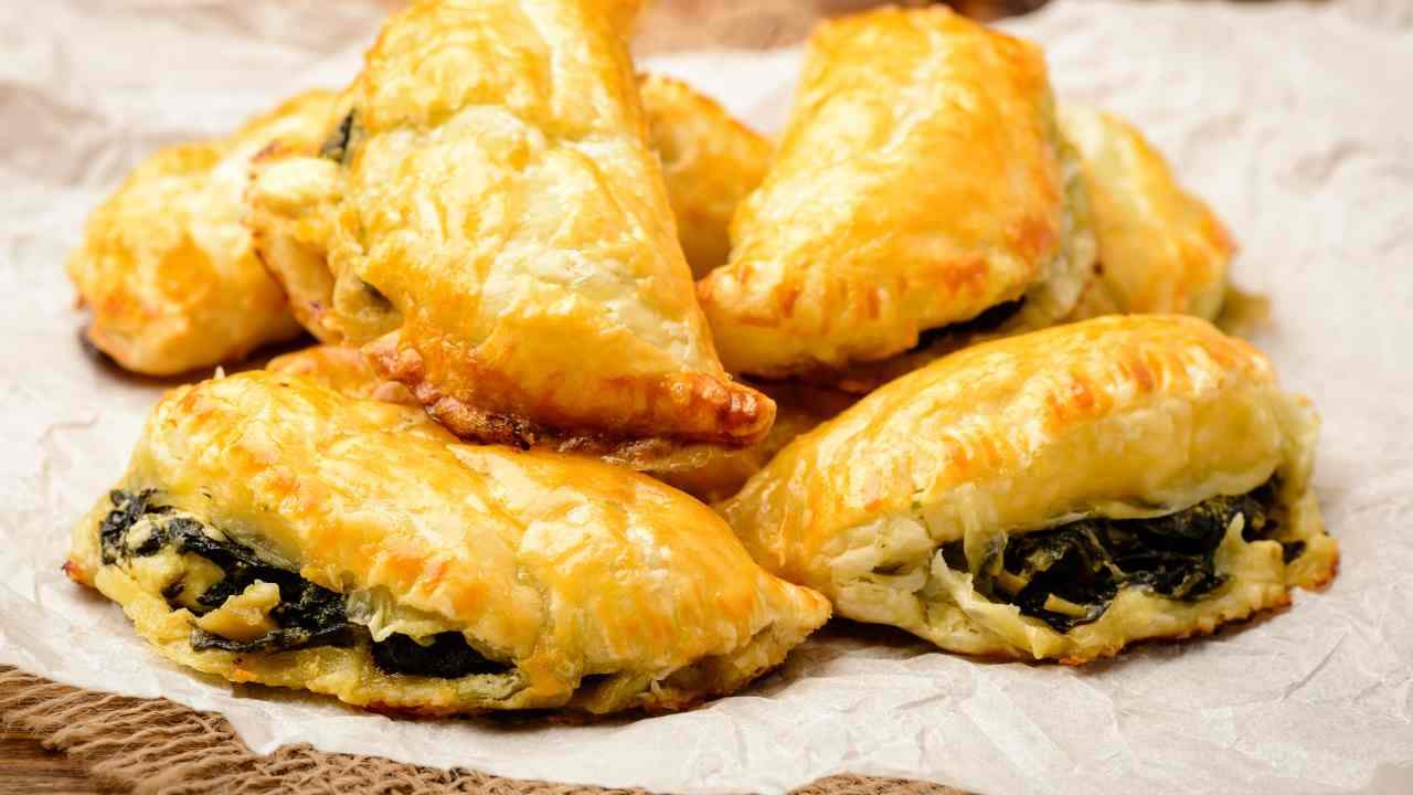 panzerotti sfoglia spinaci mozzarella ricettasprint