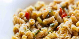 pasta rossa con il cavolfiore