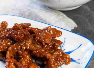 straccetti di manzo al vino rosso e cipolla caramellata ricettasprint.it