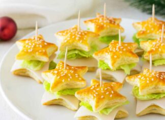 Le stelline pasta sfoglia a Natale sulla mia tavola non mancano mai, i miei figli ne vanno pazzi! Antipasti stelline di Natale - RicettaSprint