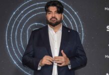 Antonino Cannavacciuolo “l’unico con cui si è seduto al tavolo”, non fa eccezioni per nessuno Antonino Cannvacciuolo al tavolo con lui - RicettaSprint