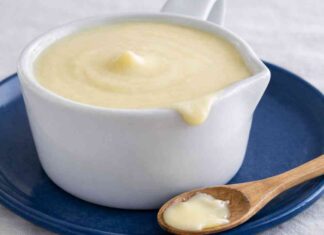 Besciamella facile facile senza burro e senza nemmeno farina, così a Capodanno non puoi sbagliare Besciamella senza farina e senza burro - RicettaSprint