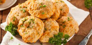 Prepara questi biscotti salati a Natale e spariranno in un attimo, sono irresistibili Biscotti salati Natale - Ricettasprint.it