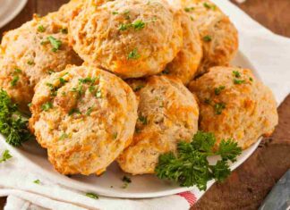 Prepara questi biscotti salati a Natale e spariranno in un attimo, sono irresistibili Biscotti salati Natale - Ricettasprint.it