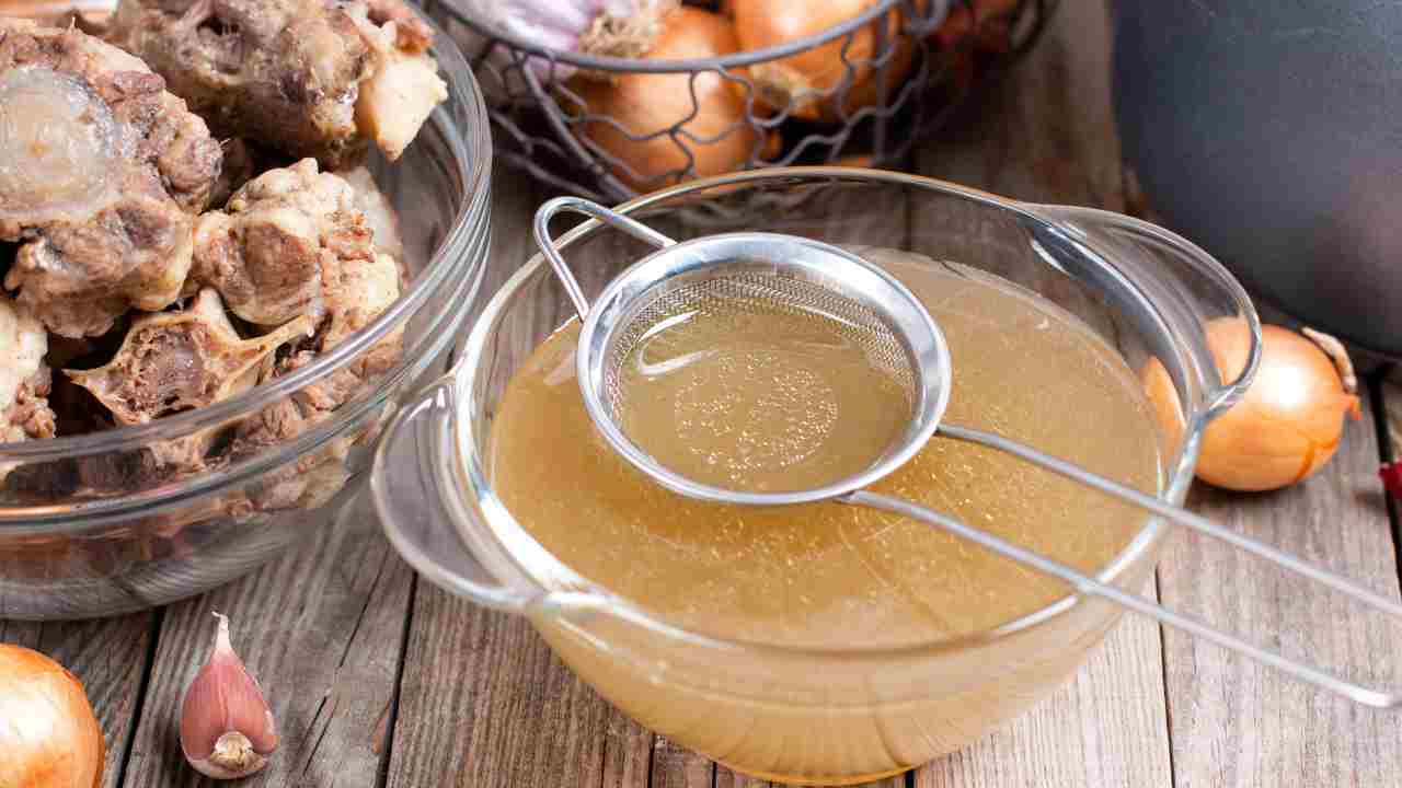 Brodo carne Natale - Ricettasprint.it