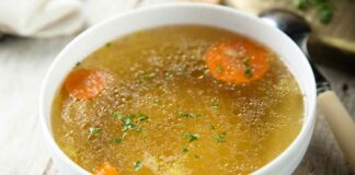 Brodo di cappone - Ricettasprint.it