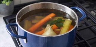 Brodo vegetale ricetta facile - RicettaSprint