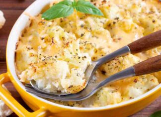 Il contorno che ti svolta Capodanno, gustoso, cremoso e filante, da leccarsi i baffi Cavolfiore al forno filante - Ricettasprint.it