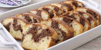 Ciambellone variegato, con questo a colazione non sbagli mai Ciambellone variegato a colazione - RicettaSprint