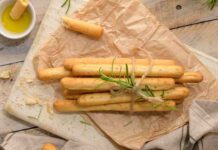 Panettieri per un giorno, panettieri per sempre: il segreto per i grissini all’olio è nelle proporzioni Grissini all'olio fatti in casa