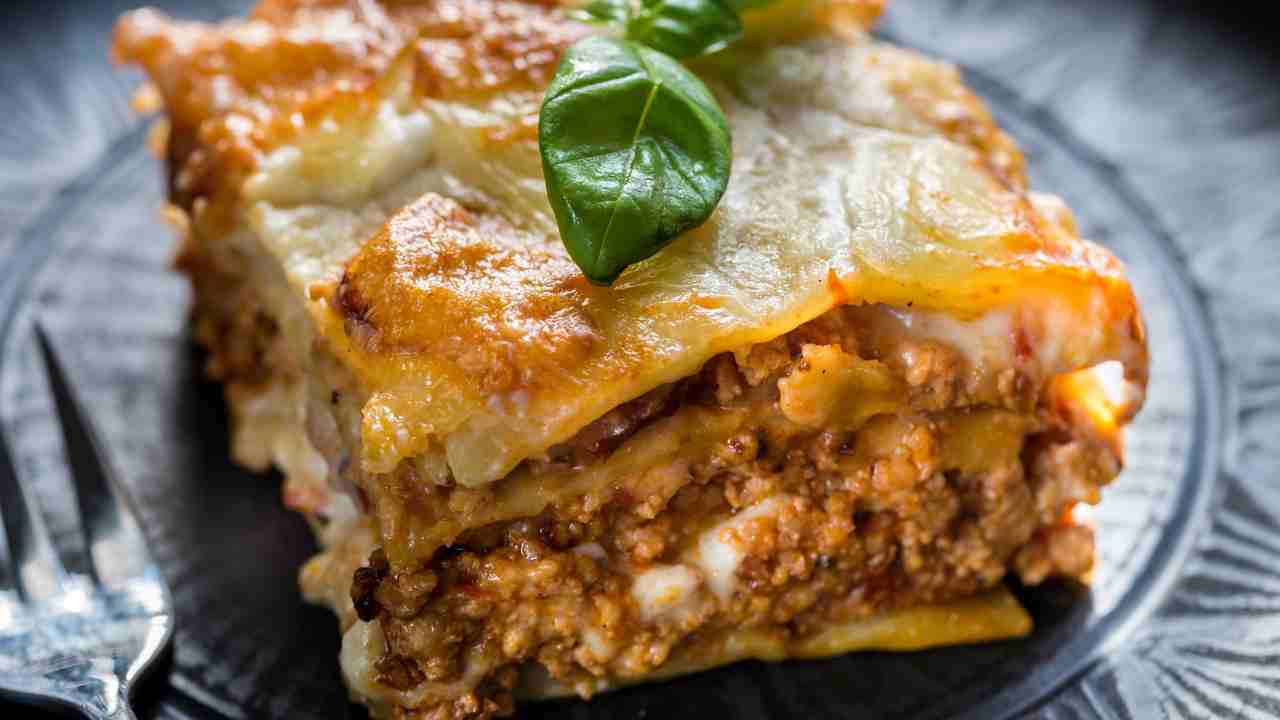 Lasagna alla bolognese - Ricettasprint.it