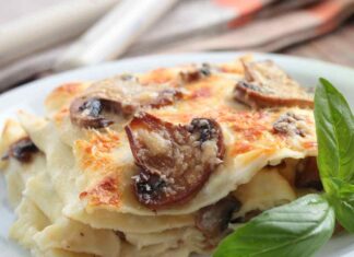 Lasagna funghi e salsicce - Ricettasprint.it