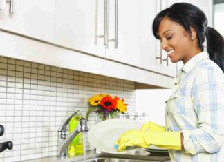 Lavare piatti e stoviglie risparmiare - Ricettasprint.it