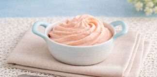 Mousse al prosciutto sui crostini a Natale, si scioglie davvero come burro quando l’assaggi Mousse al prosciutto sul pane - RicettaSprint