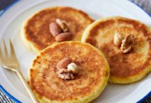 Pancake agli albumi e yogurt greco per la colazione post feste, che goduria Pancake agli albumi e yogurt greco - Ricettasprint.it