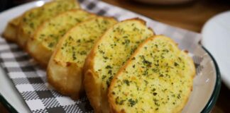 Pane all'aglio per Natale - RicettaSprint