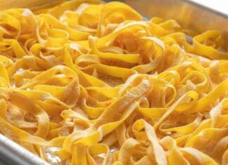 A Natale faccio solo la pasta fresca allo zafferano, è così buona che anche Cannavacciuolo approverebbe! Pasta fresca allo zafferano per Natale - RicettaSprint