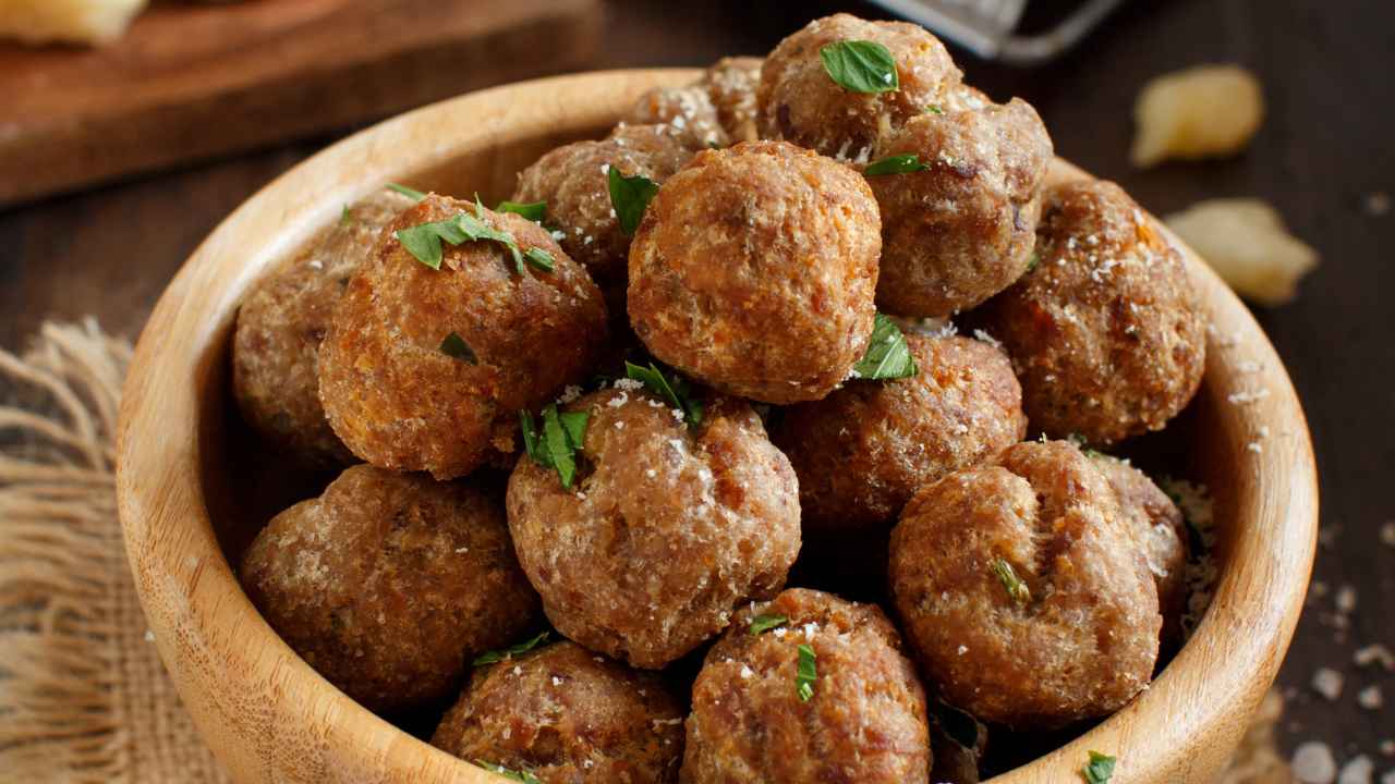 Polpette vegetali per l'aperitivo di Natale - RicettaSprint