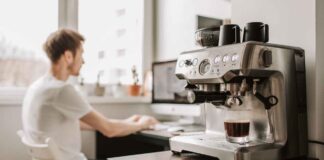 Pulisco la macchinetta del caffè con meno di 3 euro - RicettaSprint