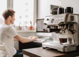 Pulisco la macchinetta del caffè con meno di 3 euro - RicettaSprint