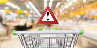 Richiamo urgente, quello che hai nel carrello potrebbe essere pericoloso: scopri se ti riguarda Carrello della spesa e segnale di pericolo