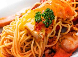 Un piatto stellato alla vigilia di Natale, gli spaghetti…ma quale alle vongole, con questi fanno il bis e contro scarpetta Spaghetti con astice - Ricettasprint.it