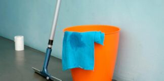 Zero aloni e macchie sui pavimenti lascia stare i trucchi ti dico di quale straccio hai bisogno Straccio lavare pavimenti - Ricettasprint.it