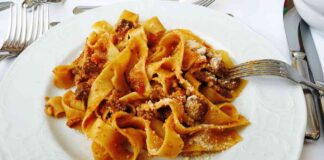 Tagliatelle al ragù prima di Capodanno - RicettaSprint