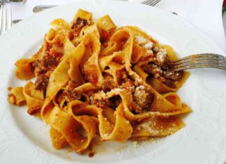 Tagliatelle al ragù prima di Capodanno - RicettaSprint