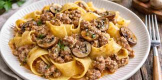 A Capodanno niente tortellini e lasagne, molto meglio le tagliatelle funghi e salsiccia