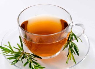 Tisana post pranzo di Natale, la metto in fiaschetta e mi salvò dal mal di pancia Tisana dopo il pranzo di Natale - RicettaSprint