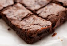 Torta al cioccolato 2 ingredienti - RicettaSprint