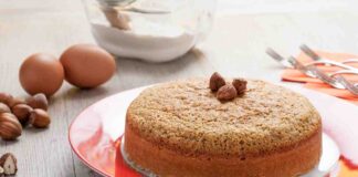 Per i dolci ho sempre avuto una maestra top, nonna Assunta: questa torta non la batte nessuno Torta alle nocciole e carote