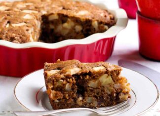 Torta di mele e amaretti al cioccolato - Ricettasprint.it