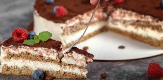 Torta tiramisù con pan di spagna -Ricettasprint.it